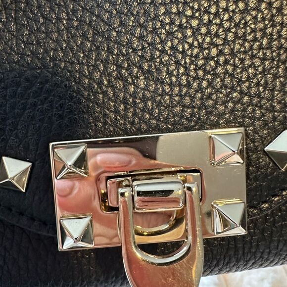 Valentino Garavani Rockstud small grainy leather handbag - Picture 7 of 15